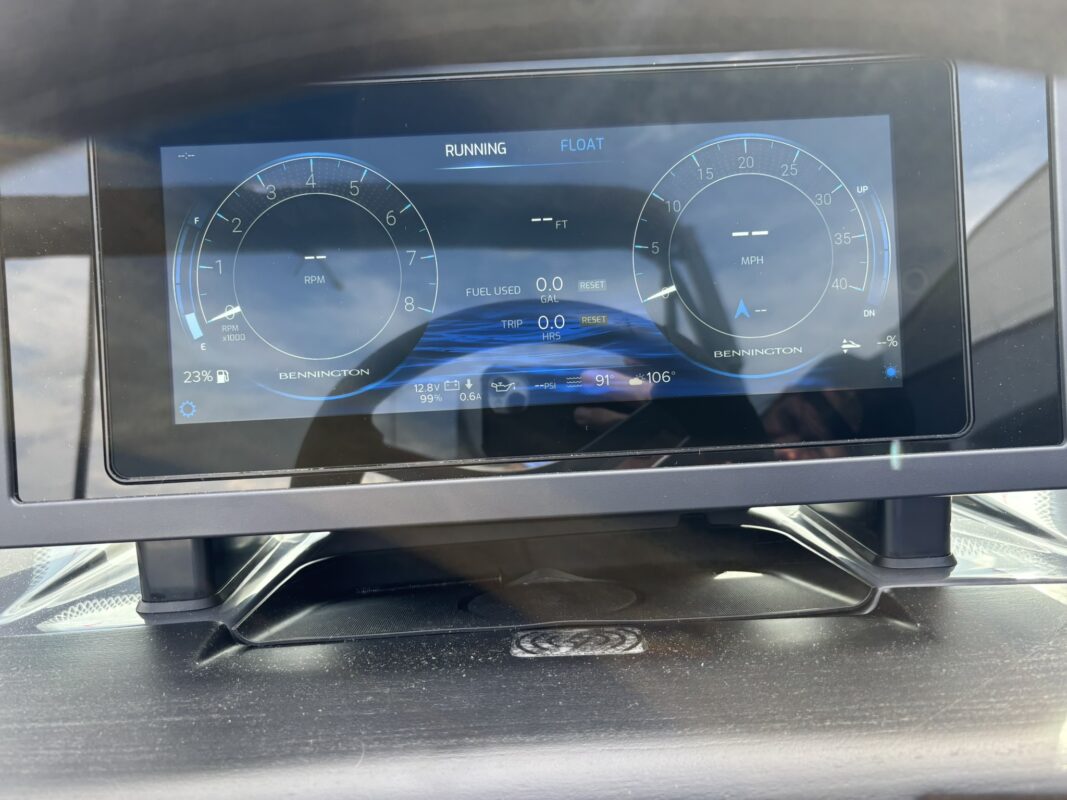 2026 Bennington 22 MSB Base