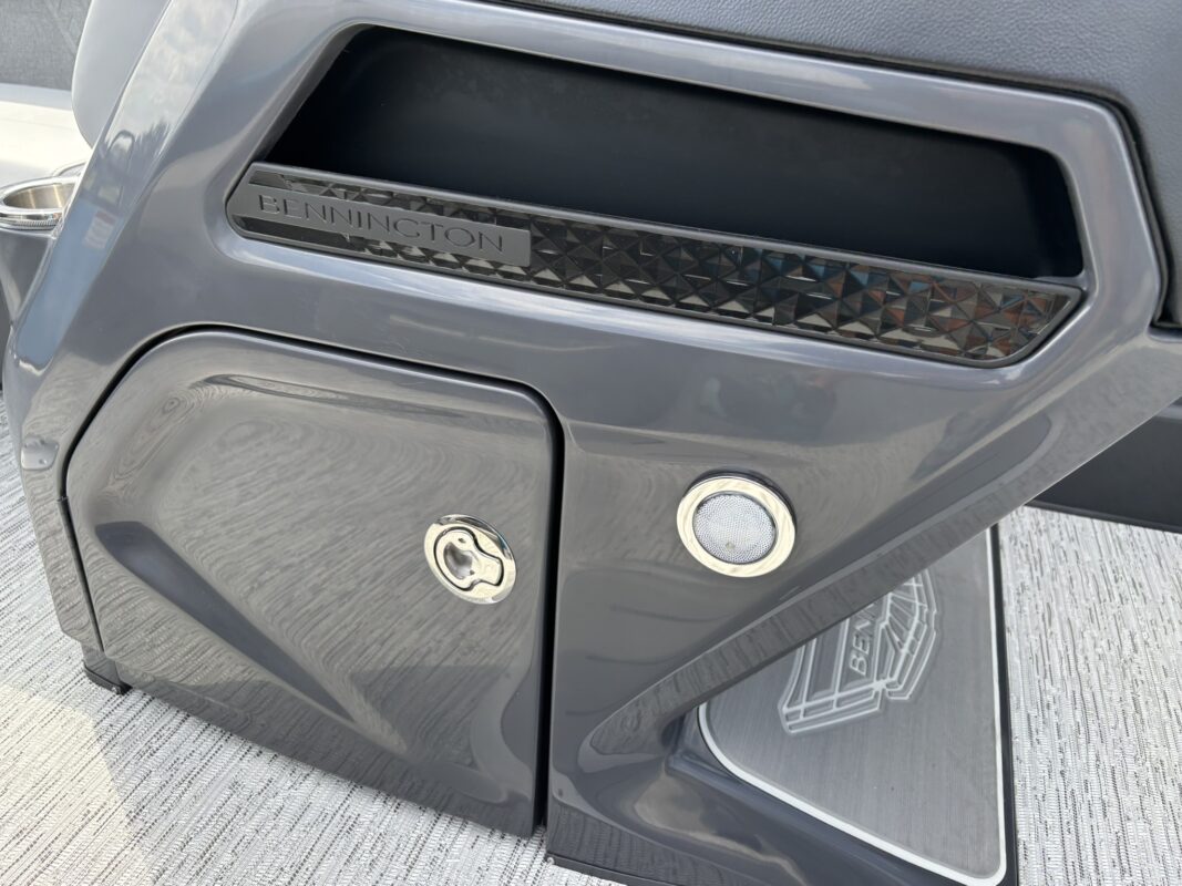 2026 Bennington 22 MSB Base