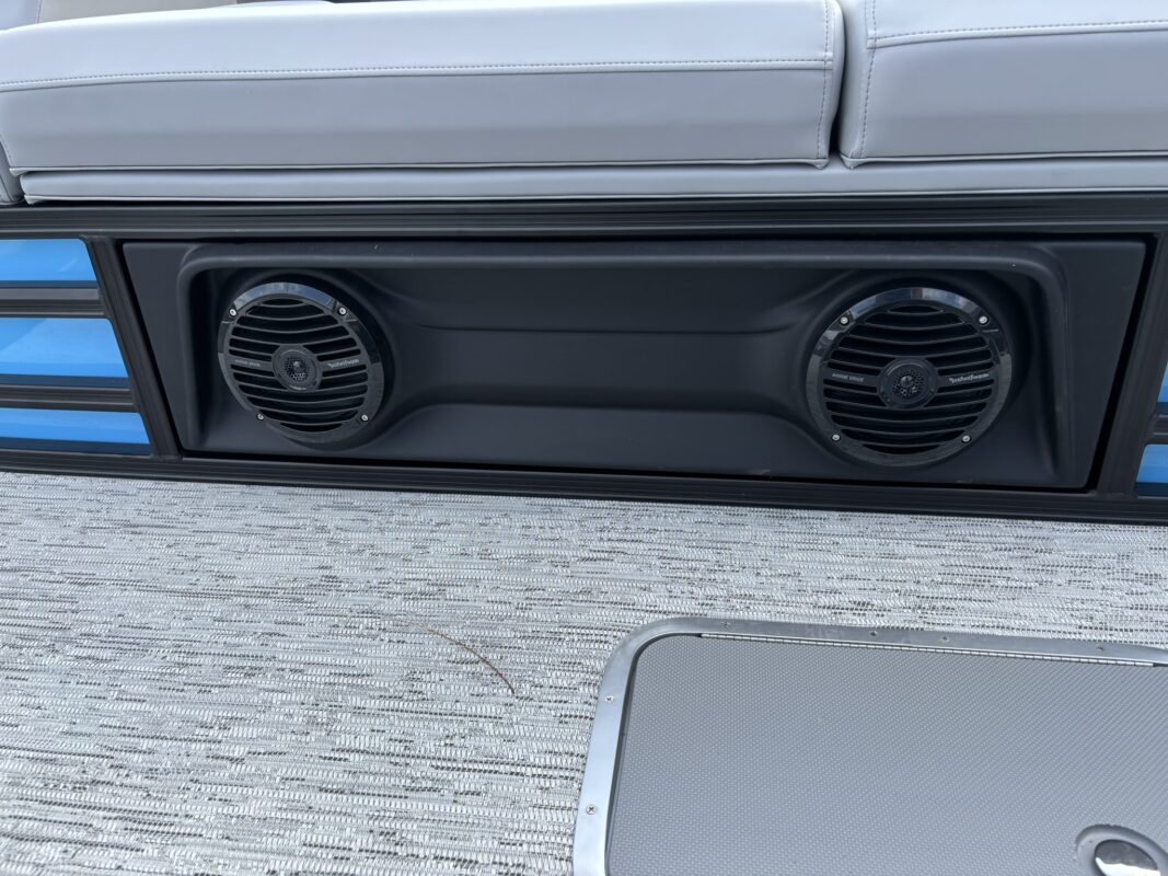 2026 Bennington 22 MSB Base