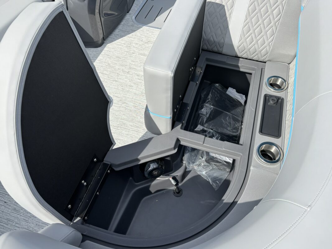 2026 Bennington 22 MSB Base