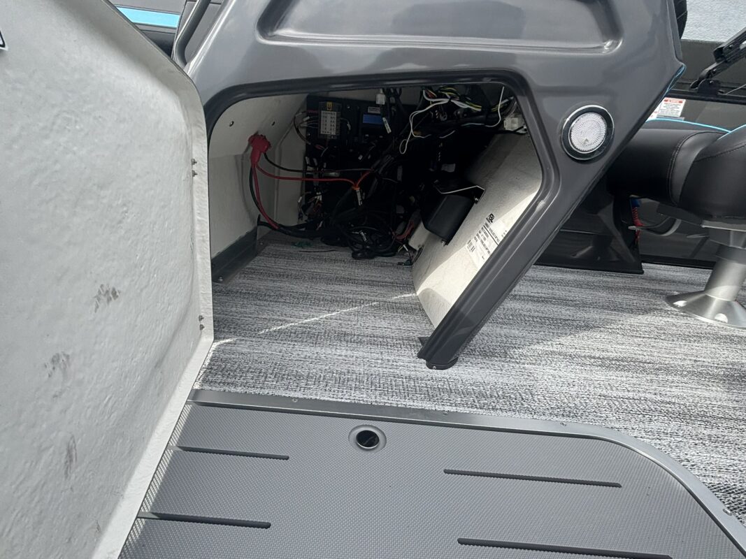 2026 Bennington 22 SSB Sport