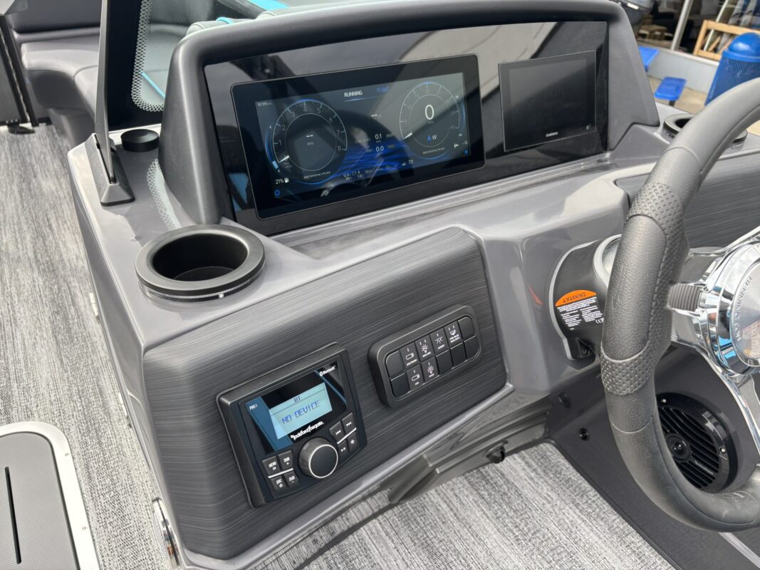 2026 Bennington 22 SSB Sport