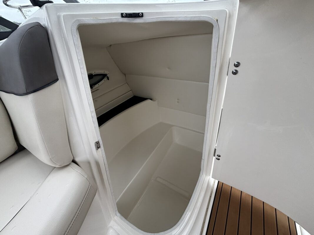 2019 Bayliner 210 DB