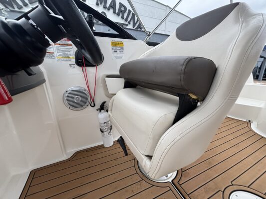 2019 Bayliner 210 DB