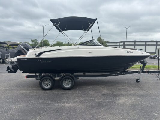 2019 Bayliner 210 DB