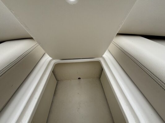 2019 Bayliner 210 DB