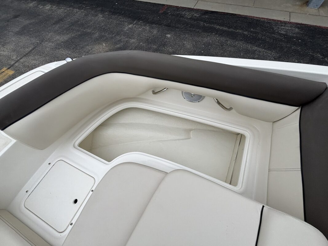 2019 Bayliner 210 DB