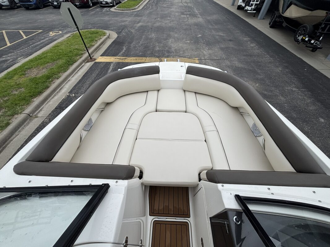 2019 Bayliner 210 DB