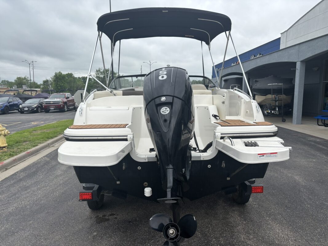 2019 Bayliner 210 DB