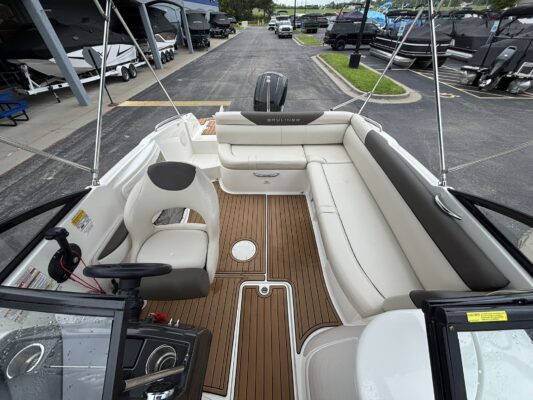 2019 Bayliner 210 DB