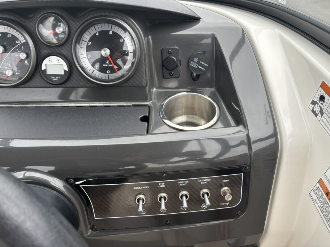 2019 Bayliner 210 DB