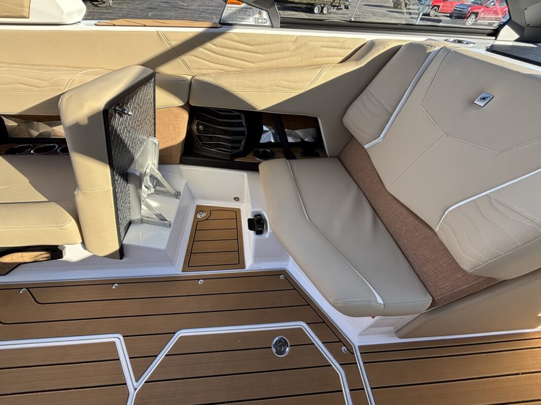 2026 Nautique Super Air G23