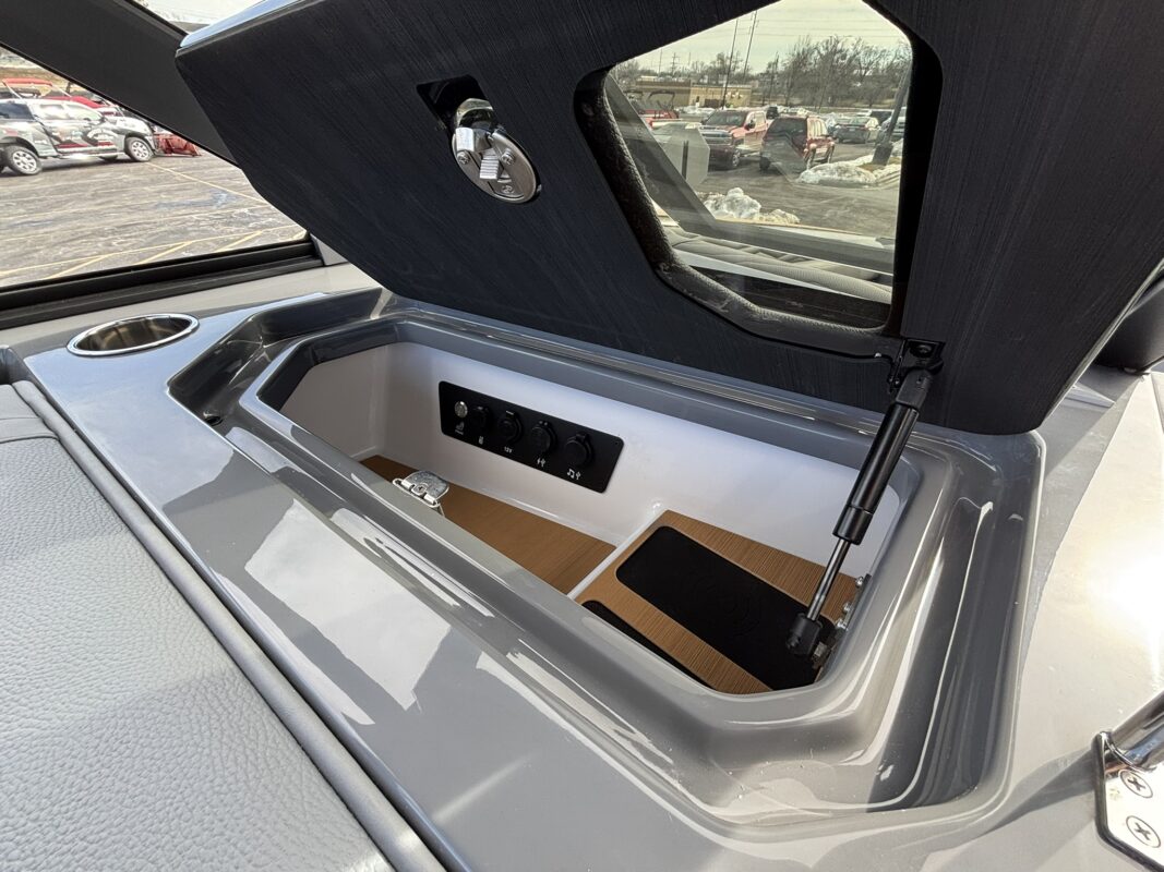 2026 Nautique Super Air G23