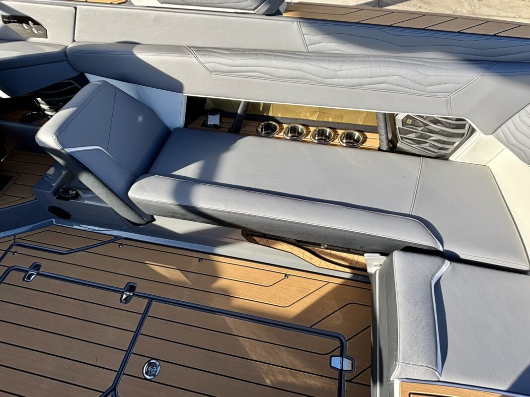 2026 Nautique Super Air G25