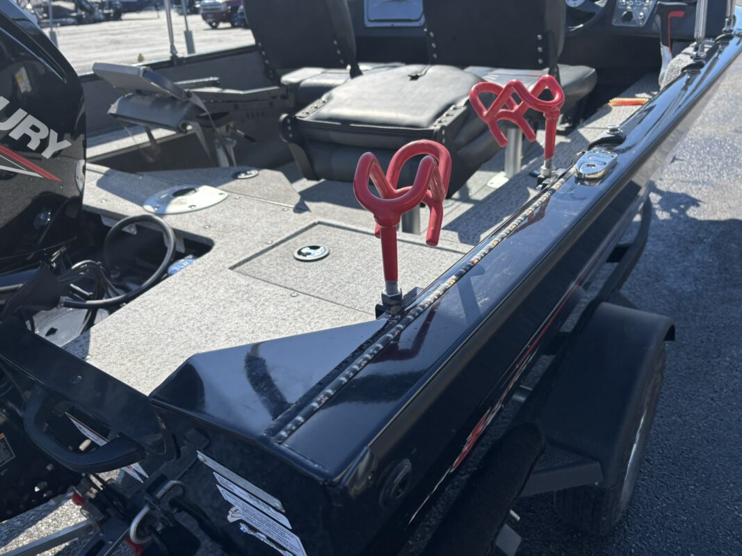 2024 Tracker Pro Guide V-16 WT