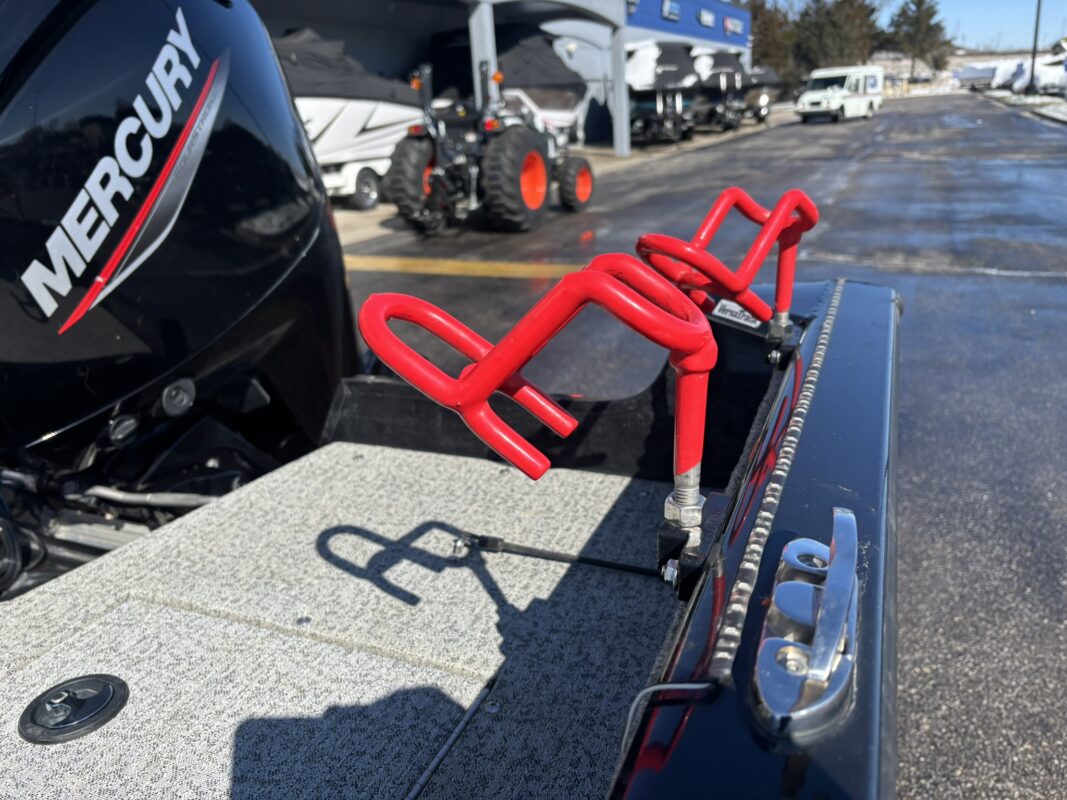 2024 Tracker Pro Guide V-16 WT