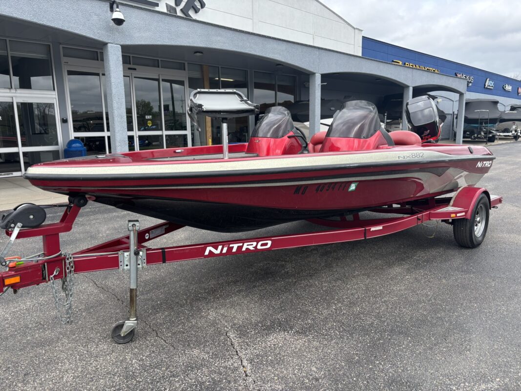 2003 Tracker NX 882 DC