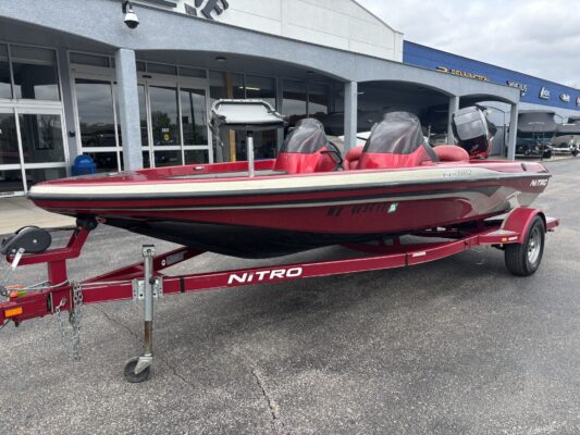 2003 Tracker NX 882 DC