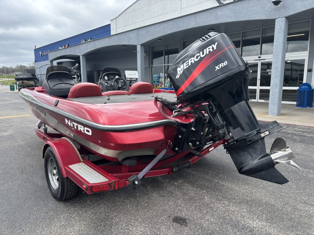 2003 Tracker NX 882 DC