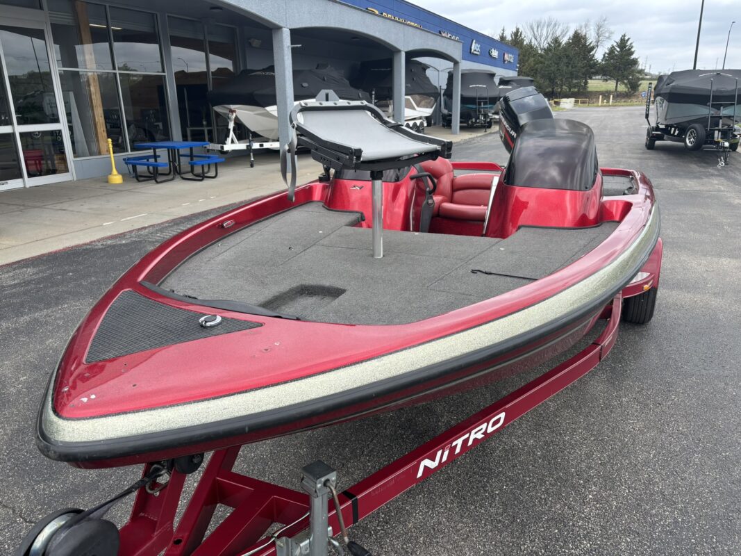 2003 Tracker NX 882 DC