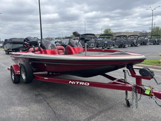 2003 Tracker NX 882 DC