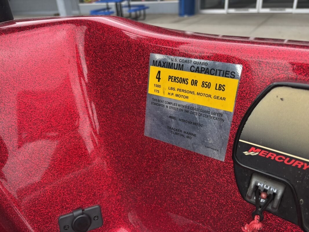 2003 Tracker NX 882 DC