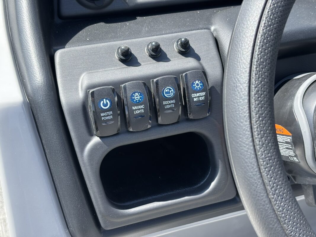 2026 Bentley 223 Legacy Navigator
