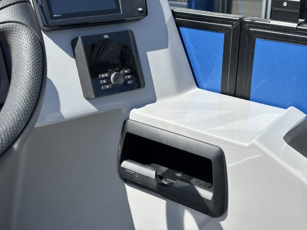 2026 Bentley 223 Legacy Navigator