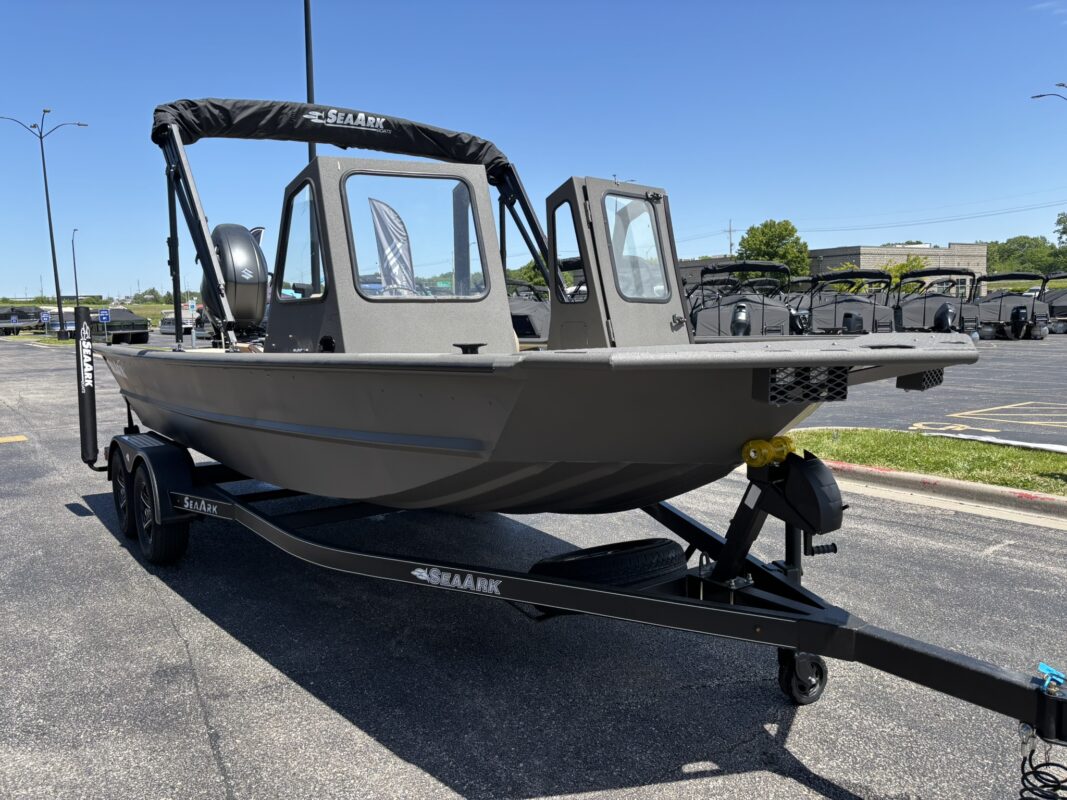 2026 SeaArk 2072 MV Flat Cat