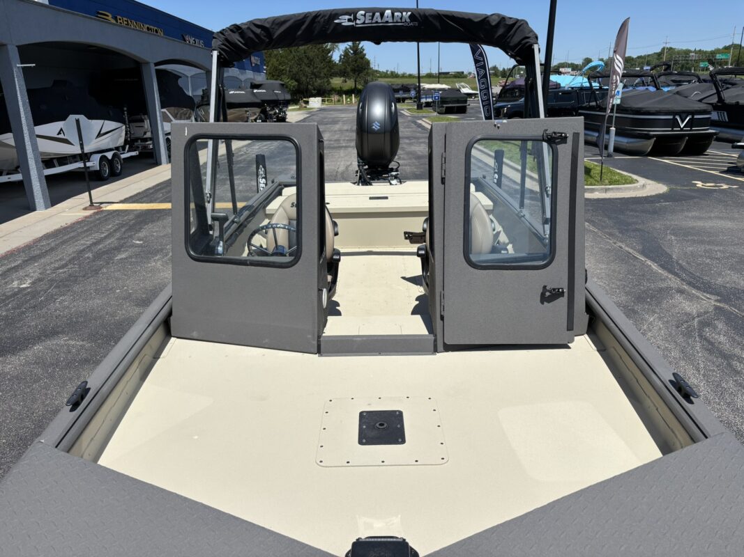 2026 SeaArk 2072 MV Flat Cat