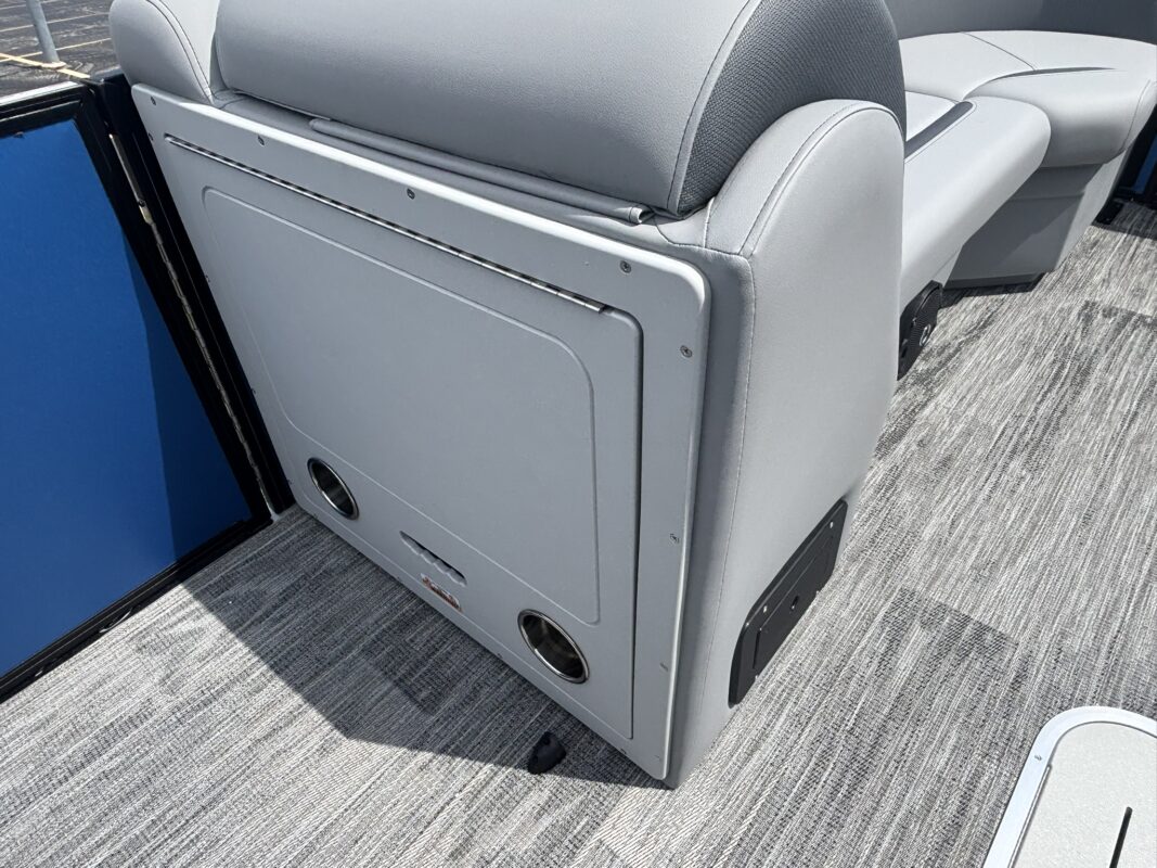 2027 Bentley 223 Legacy Swingback