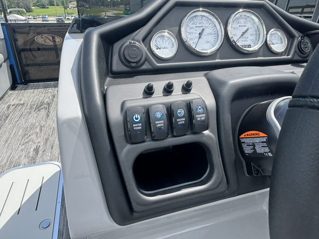 2027 Bentley 223 Legacy Swingback