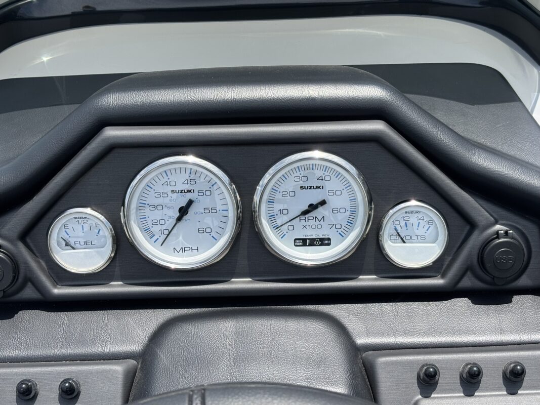 2027 Bentley 223 Legacy Swingback