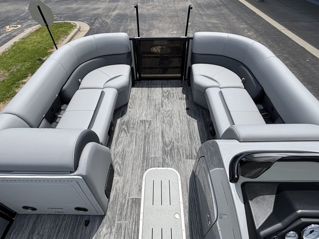 2027 Bentley 223 Legacy Swingback