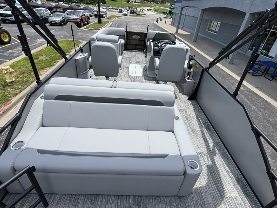 2027 Bentley 223 Legacy Swingback