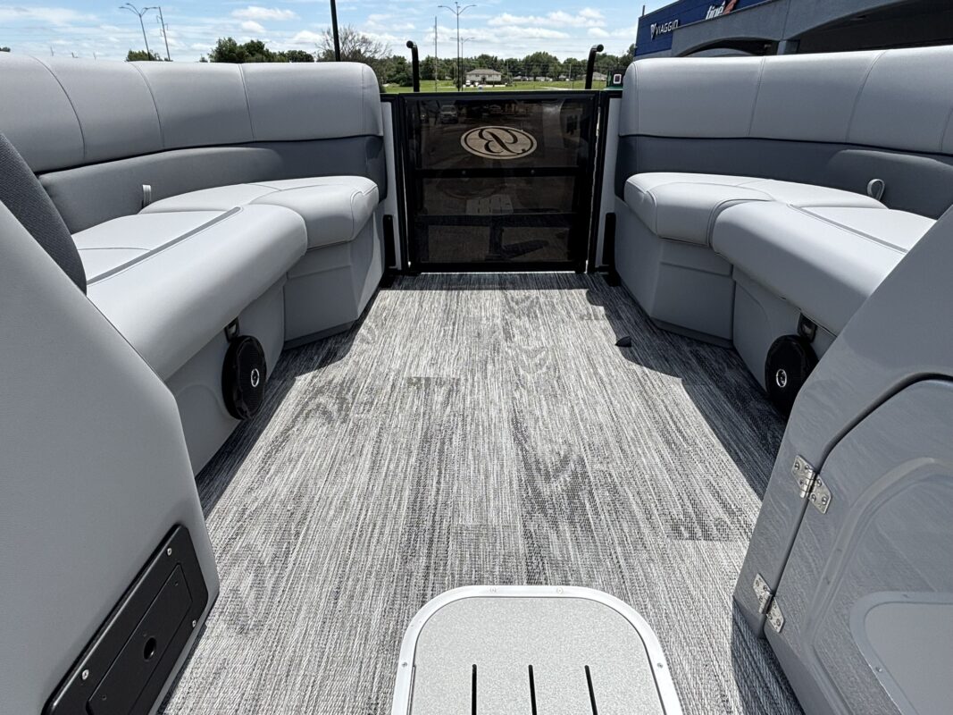 2027 Bentley 223 Legacy Swingback