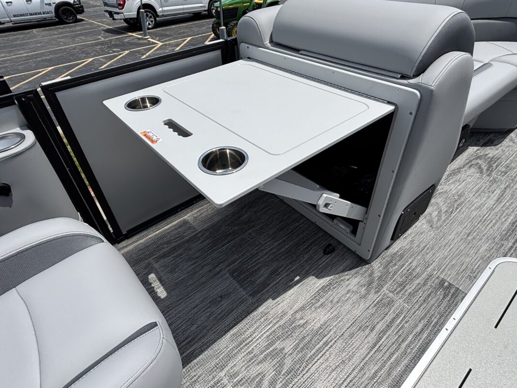 2027 Bentley 223 Legacy Swingback