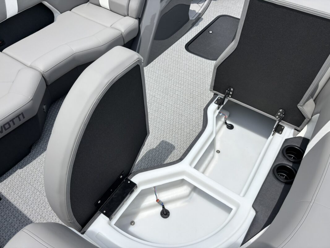 2027 Evotti 521 CS