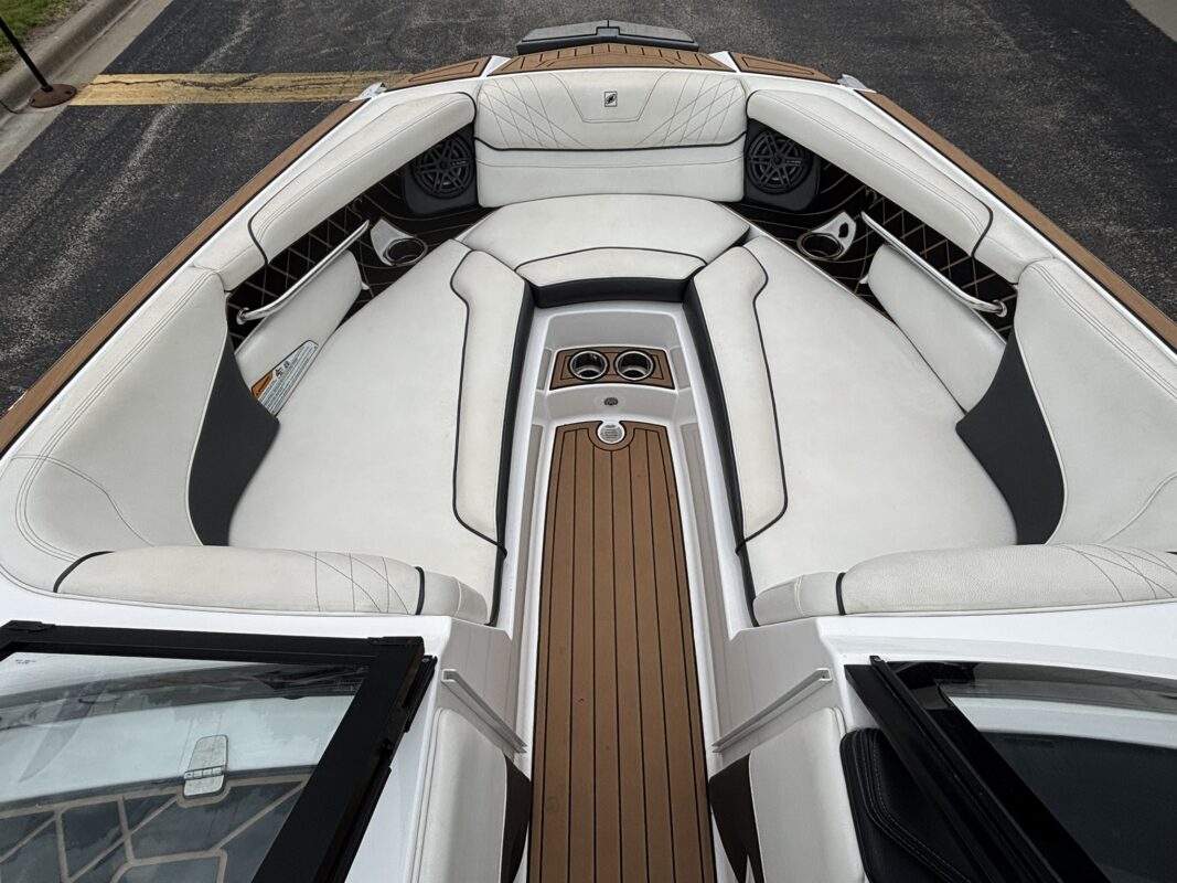 2020 Nautique GS24