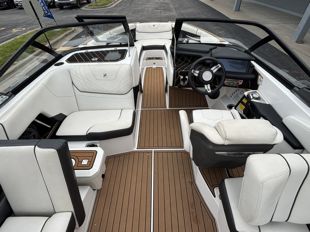 2020 Nautique GS24