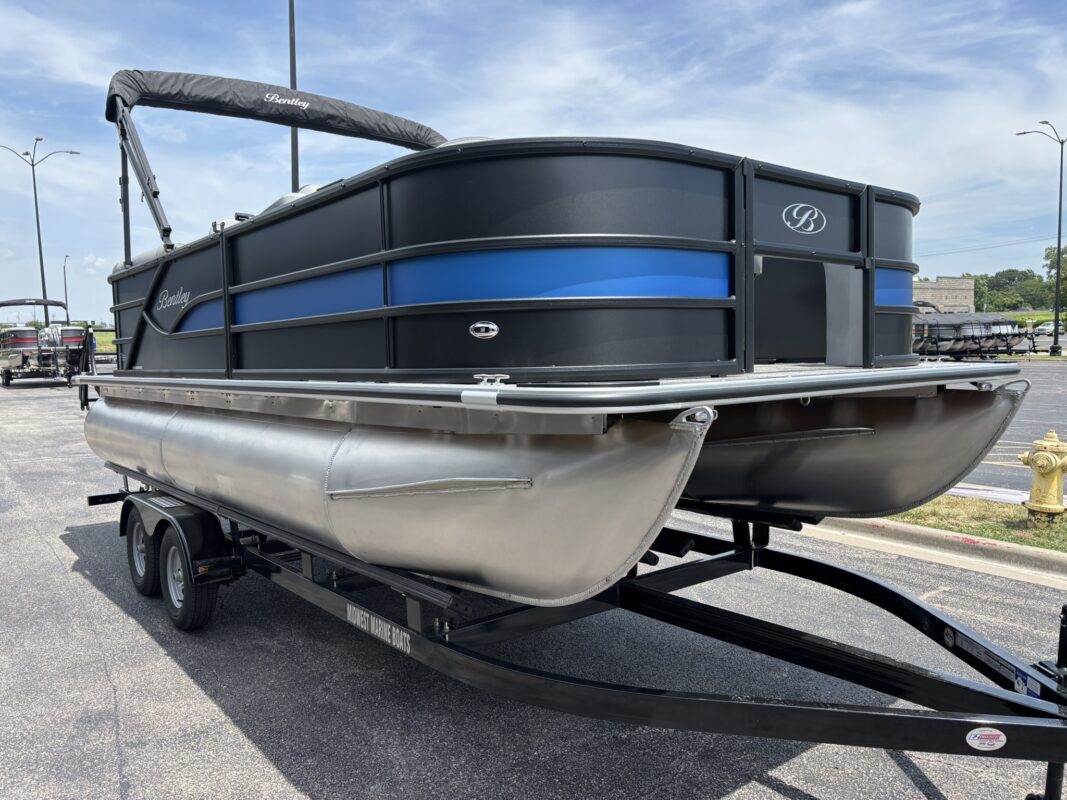 2027 Bentley 200 Fish CWT