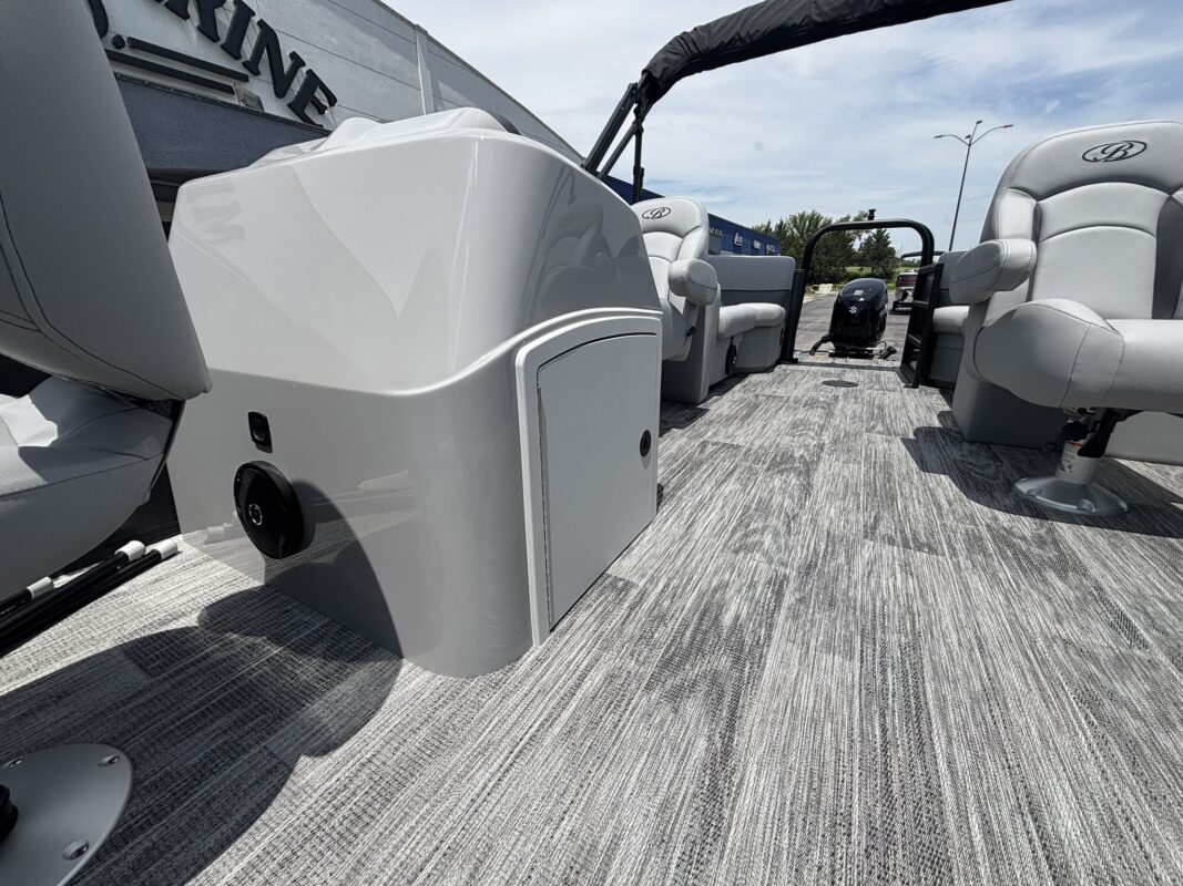 2027 Bentley 200 Fish CWT