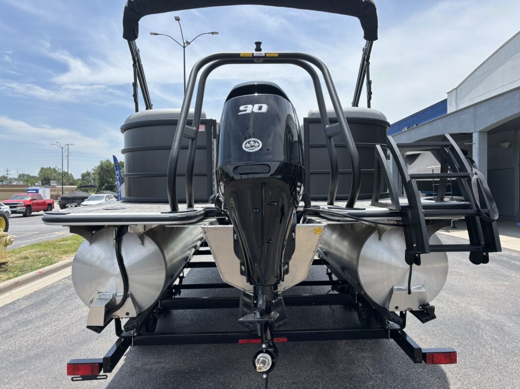 2027 Bentley 200 Fish CWT