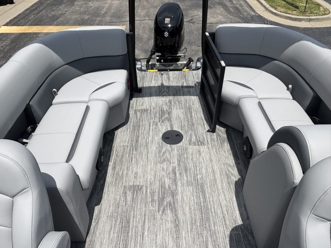 2027 Bentley 200 Fish CWT