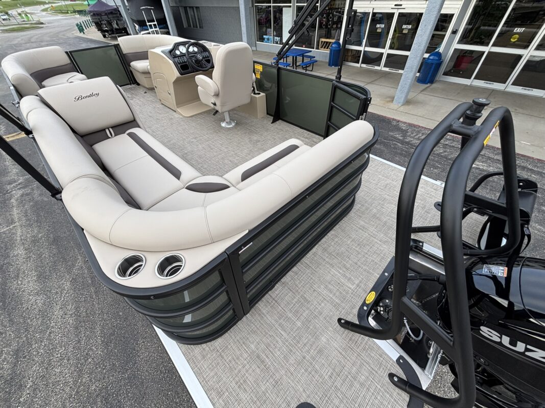2027 Bentley 200 Legacy Cruise XL