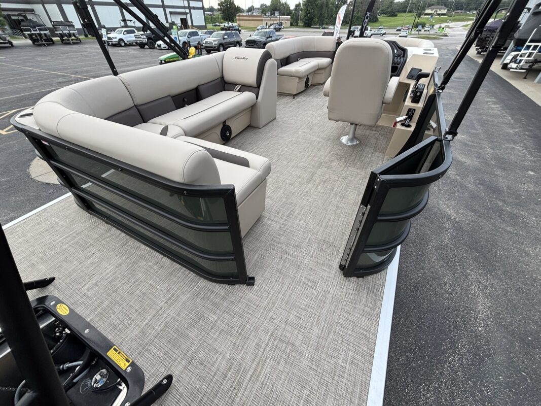 2027 Bentley 200 Legacy Cruise XL