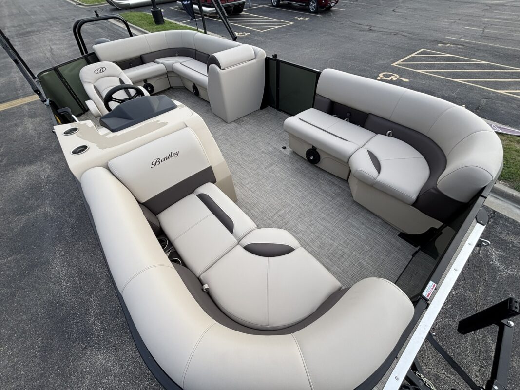 2027 Bentley 200 Legacy Cruise XL