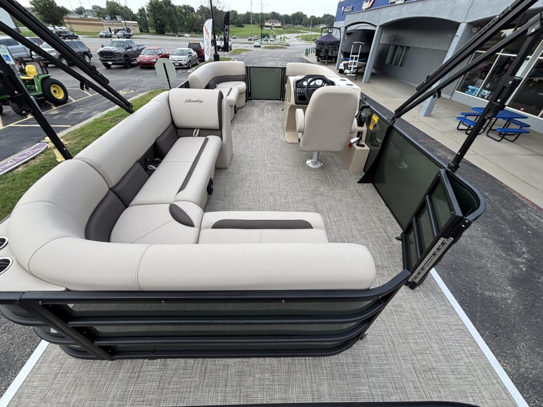 2027 Bentley 200 Legacy Cruise XL