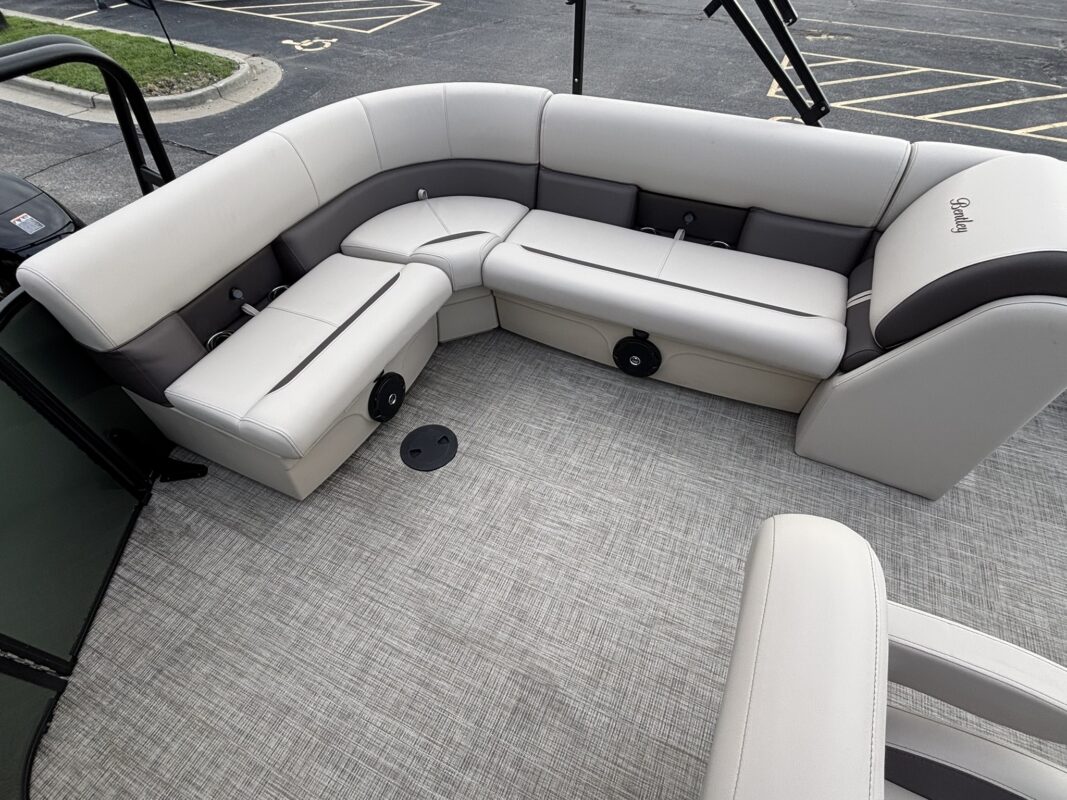 2027 Bentley 200 Legacy Cruise XL