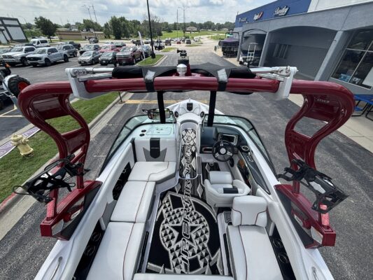 2013 Nautique Super Air 210